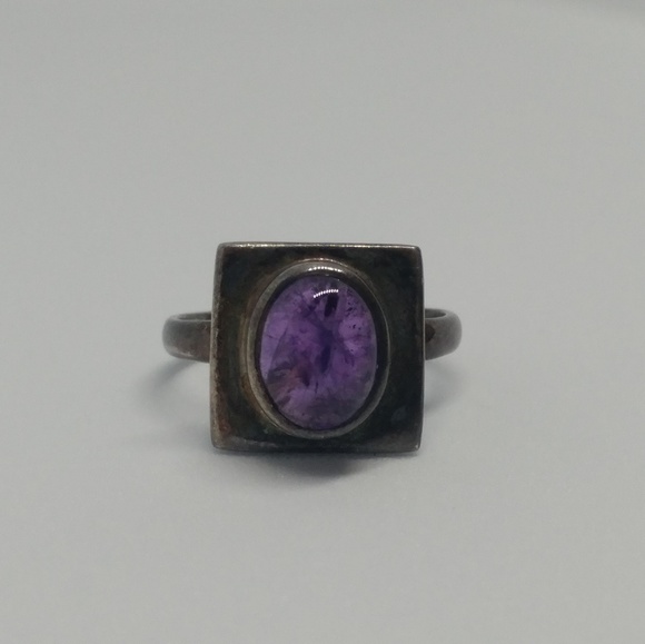 Vintage Jewelry - Amethyst Sterling Silver Square Modernist Ring Sz6